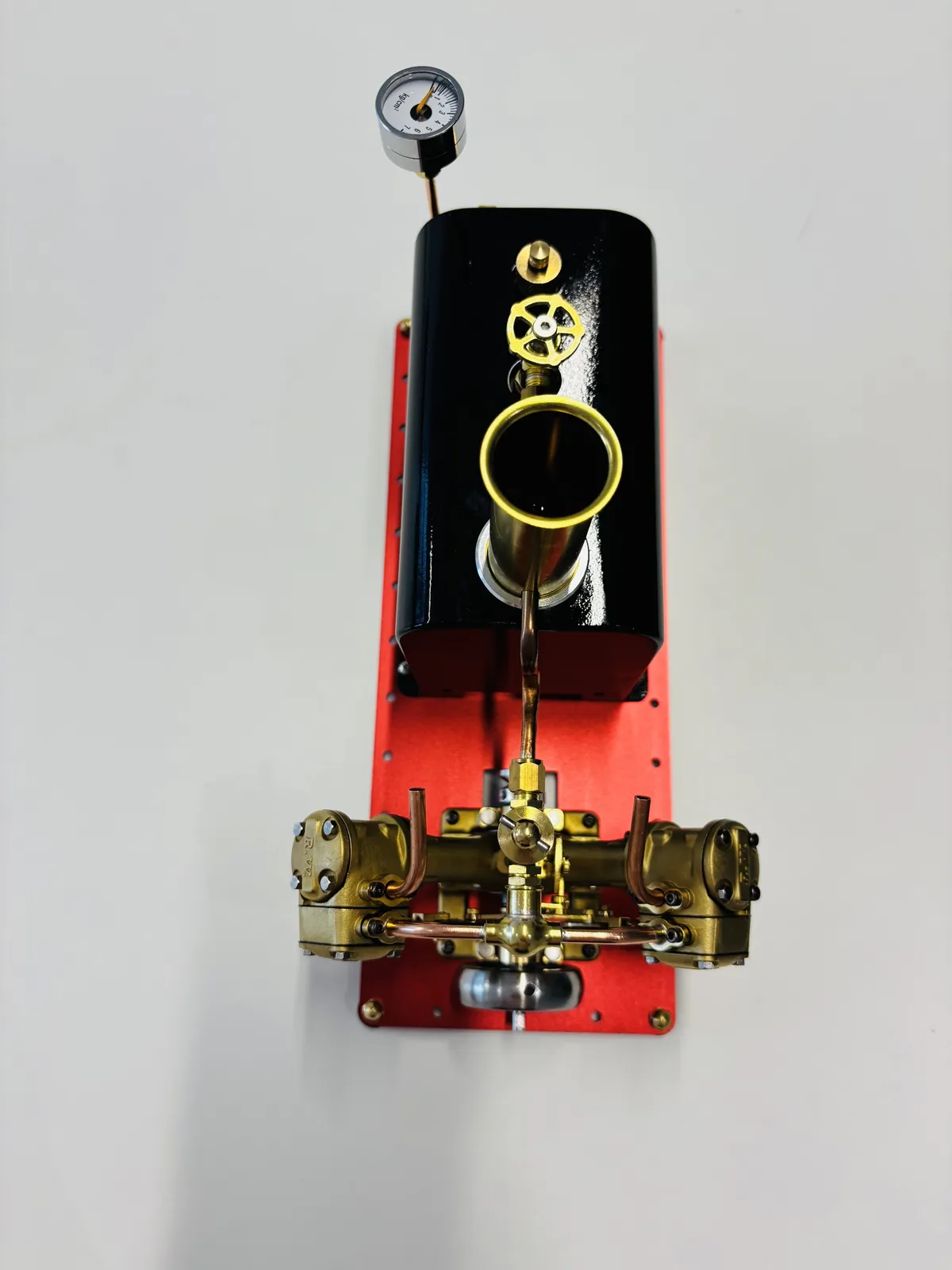 BC2 model steam engine — view 10