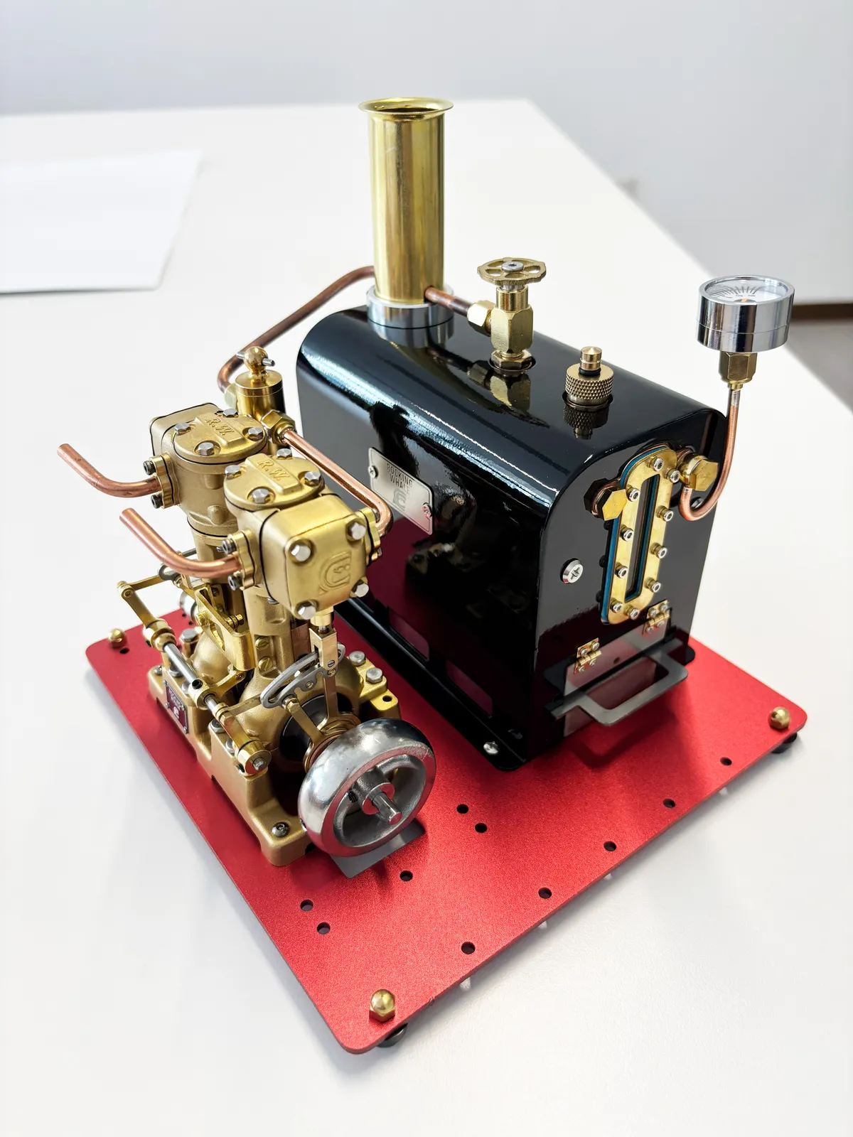 BL2 model steam engine — view 4