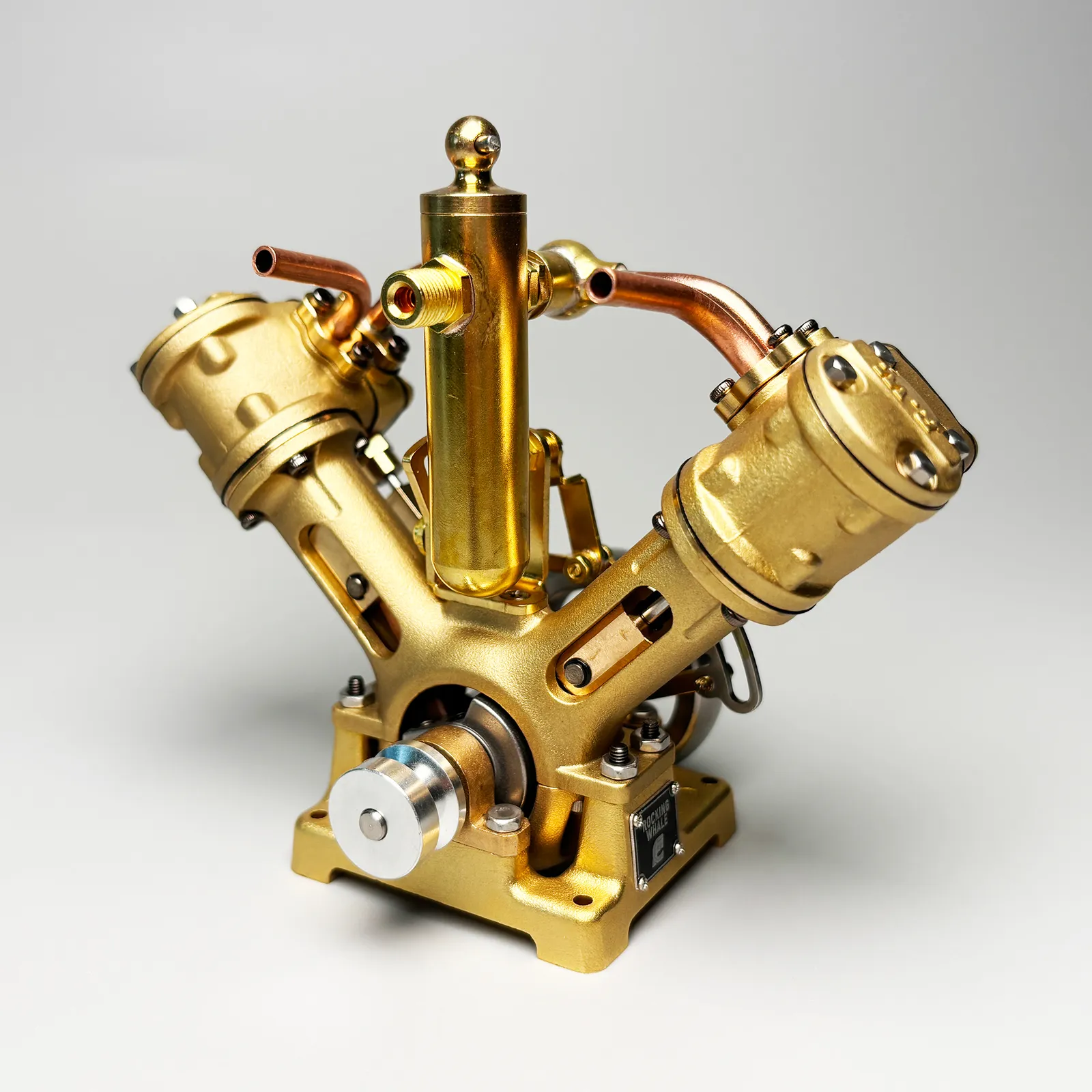 V2 model steam engine — view 4