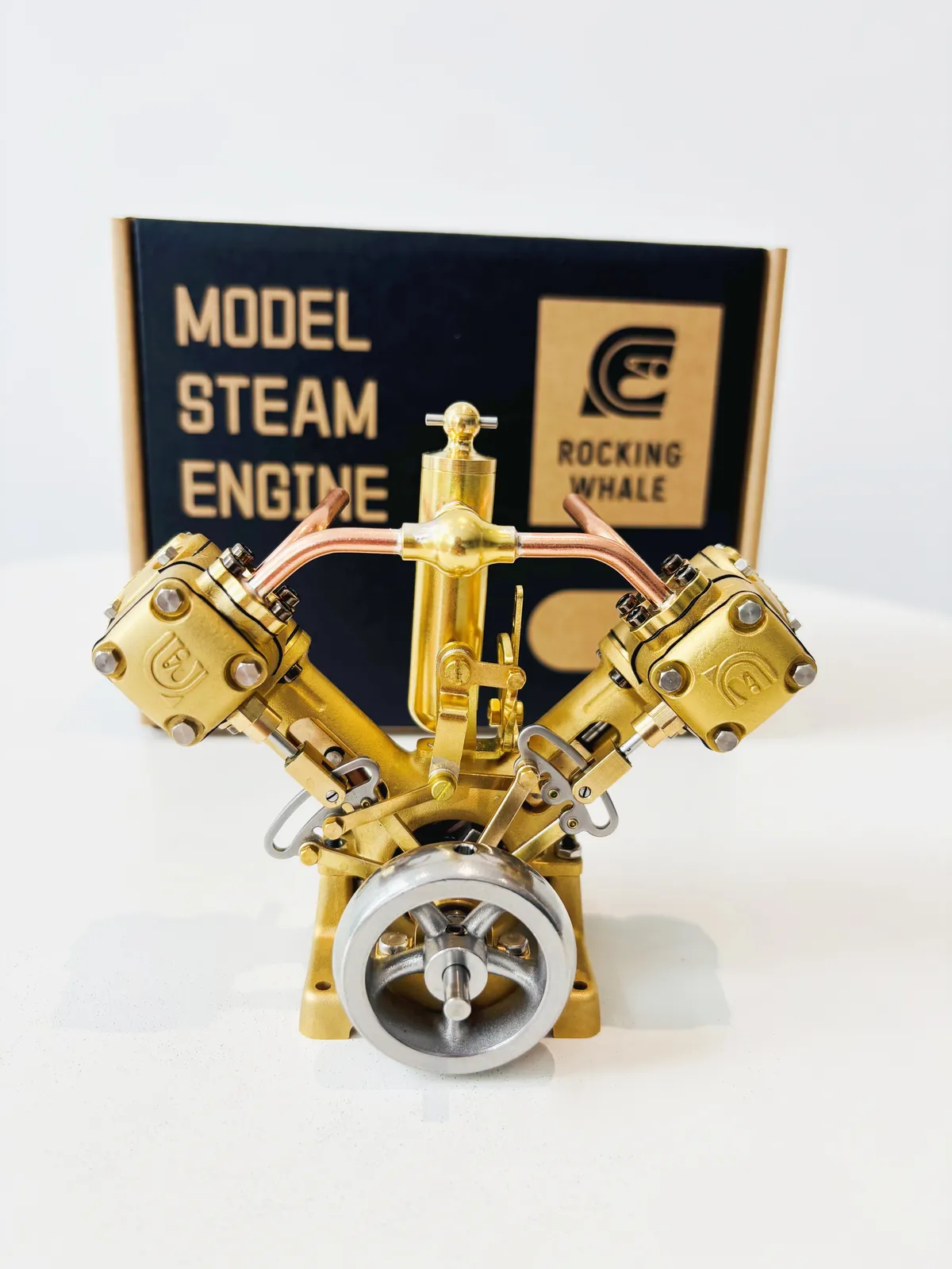 V2 model steam engine — view 23