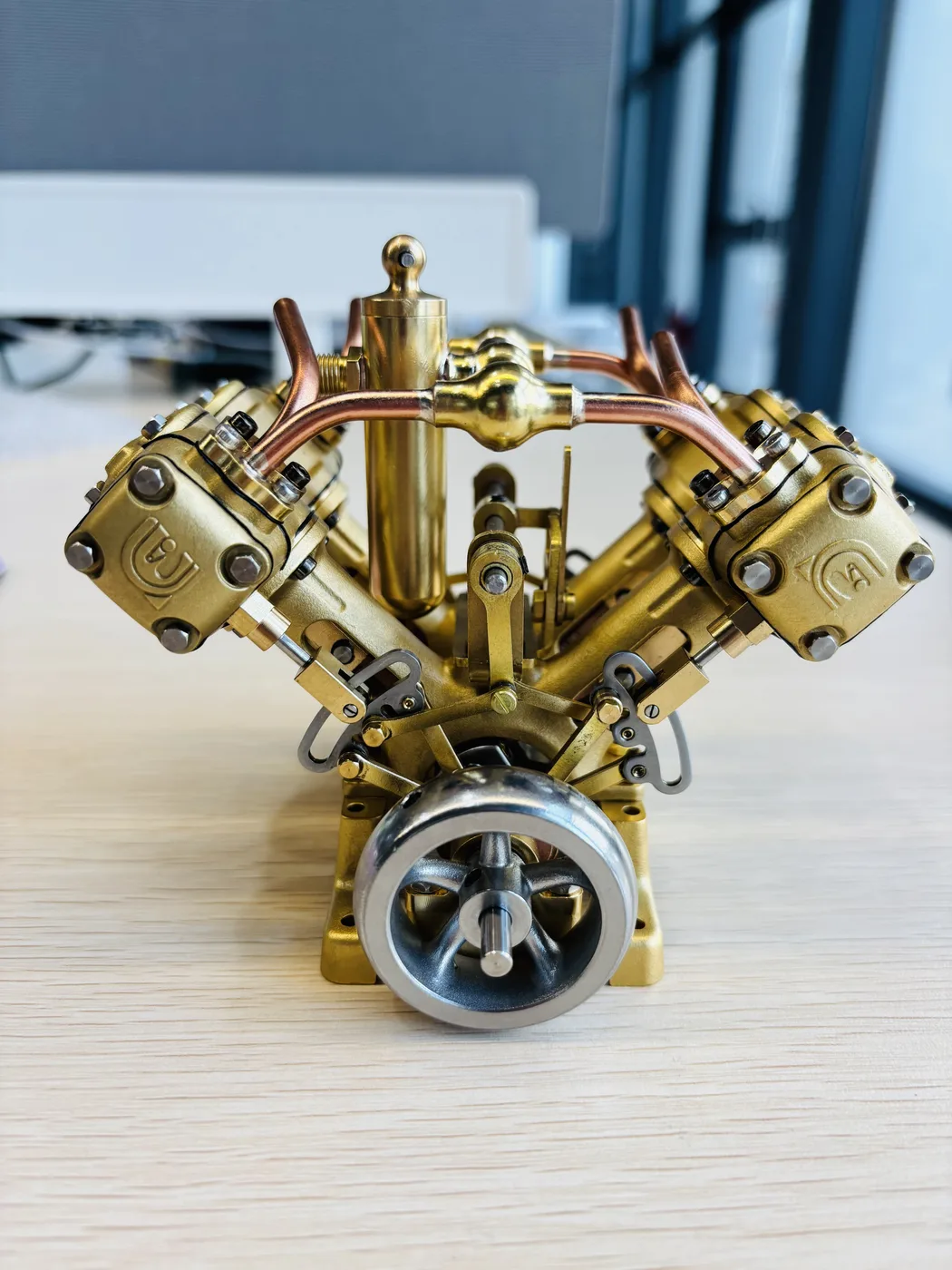 Rocking Whale V4 model steam engine